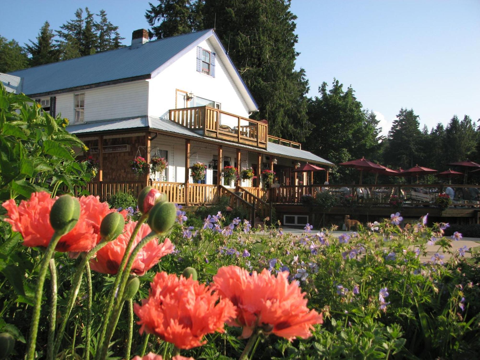 Heriot Bay Inn Dış mekan fotoğraf