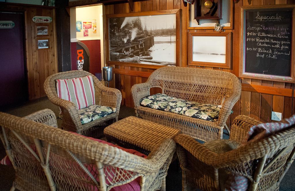 Heriot Bay Inn Dış mekan fotoğraf