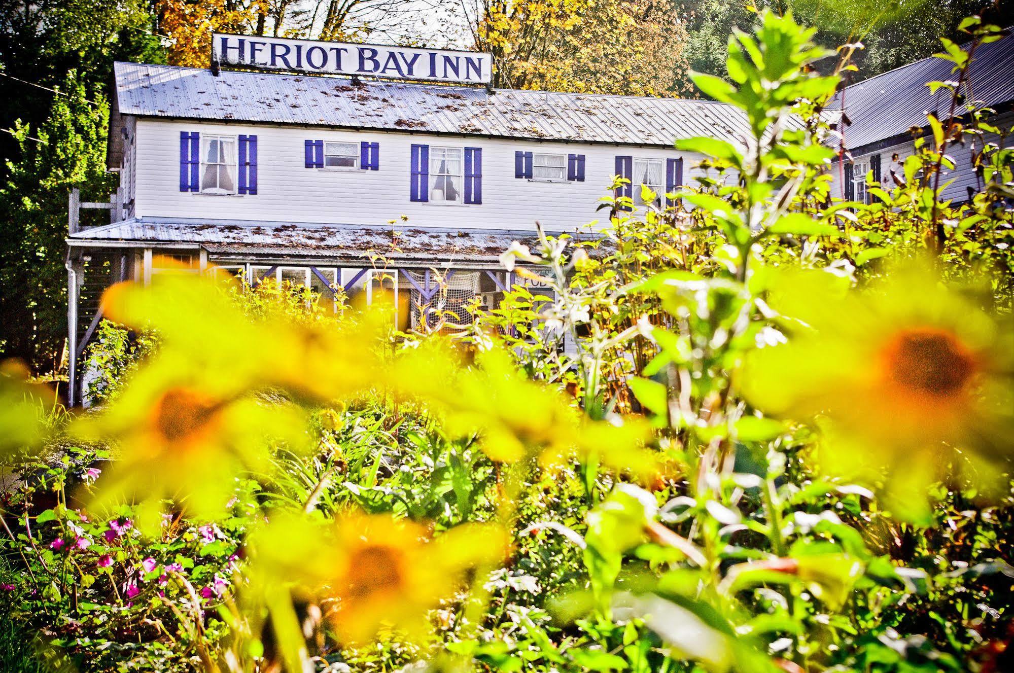 Heriot Bay Inn Dış mekan fotoğraf
